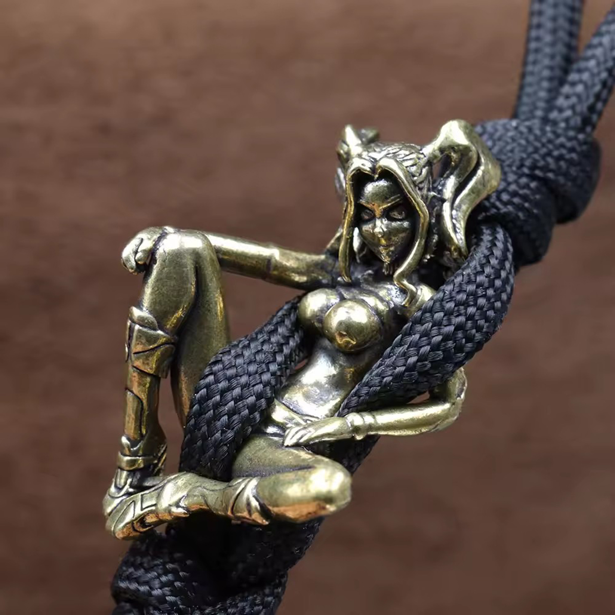 Beauty Girl Brass Knife Beads  – Paracord Survival Bracelet Bewertung und Preis